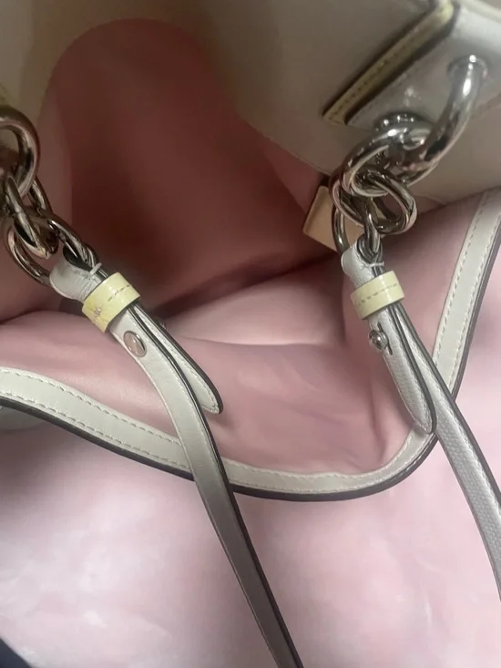 Coach - Picture 4 of 16